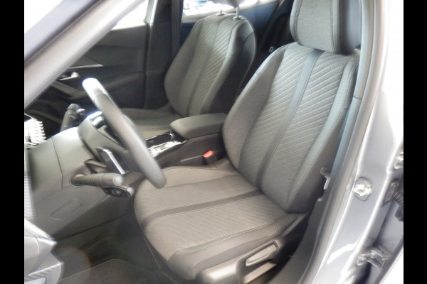 Peugeot 2008 1.2 130PK Automaat | Navigatie | Apple Carpl. Andr. Auto Peugeot 2008 1.2 130PK Automaat | Navigatie | Apple Carpl. Andr. Auto