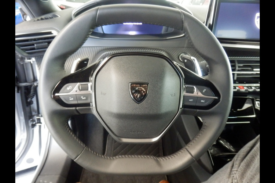 Peugeot 2008 1.2 130PK Automaat | Navigatie | Apple Carpl. Andr. Auto Peugeot 2008 1.2 130PK Automaat | Navigatie | Apple Carpl. Andr. Auto