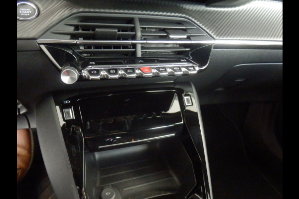 Peugeot 2008 1.2 130PK Automaat | Navigatie | Apple Carpl. Andr. Auto Peugeot 2008 1.2 130PK Automaat | Navigatie | Apple Carpl. Andr. Auto