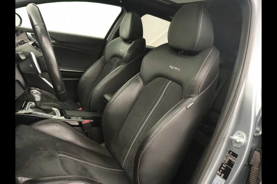 Kia ProCeed 1.5 T-GDI GT-Line | Panoramadak | Trekhaak | Stoel & stuurverwarming | Leder/Alcantara | Adaptive cruise | Carplay | Navigatie | Camera | Keyless | Digital Cockpit