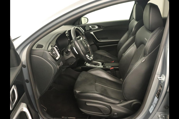 Kia ProCeed 1.5 T-GDI GT-Line | Panoramadak | Trekhaak | Stoel & stuurverwarming | Leder/Alcantara | Adaptive cruise | Carplay | Navigatie | Camera | Keyless | Digital Cockpit