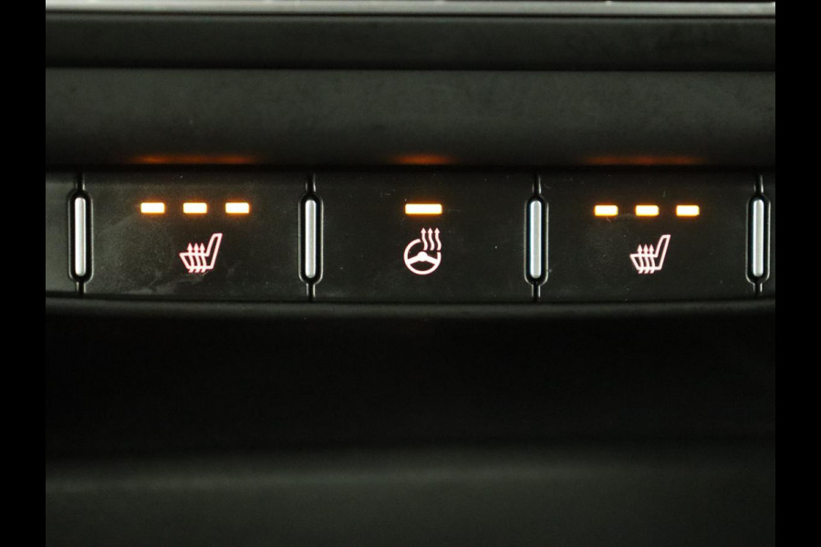 Kia ProCeed 1.5 T-GDI GT-Line | Panoramadak | Trekhaak | Stoel & stuurverwarming | Leder/Alcantara | Adaptive cruise | Carplay | Navigatie | Camera | Keyless | Digital Cockpit