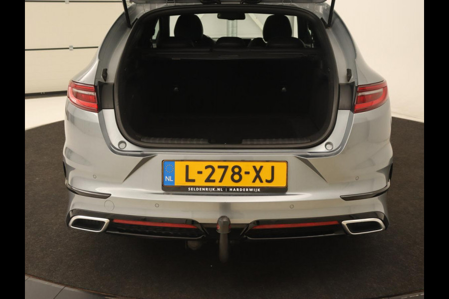 Kia ProCeed 1.5 T-GDI GT-Line | Panoramadak | Trekhaak | Stoel & stuurverwarming | Leder/Alcantara | Adaptive cruise | Carplay | Navigatie | Camera | Keyless | Digital Cockpit