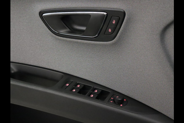 Seat Leon 1.0 TSI Style Ultimate Edition [APPLE CARPLAY, TREKHAAK, ACHTERUITRIJ CAMERA, CRUISE CONTROL , CLIMATE CONTROL , NAVIGATIE, ANDROID, NIEUWSTAAT]