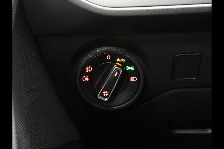 Seat Leon 1.0 TSI Style Ultimate Edition [APPLE CARPLAY, TREKHAAK, ACHTERUITRIJ CAMERA, CRUISE CONTROL , CLIMATE CONTROL , NAVIGATIE, ANDROID, NIEUWSTAAT]
