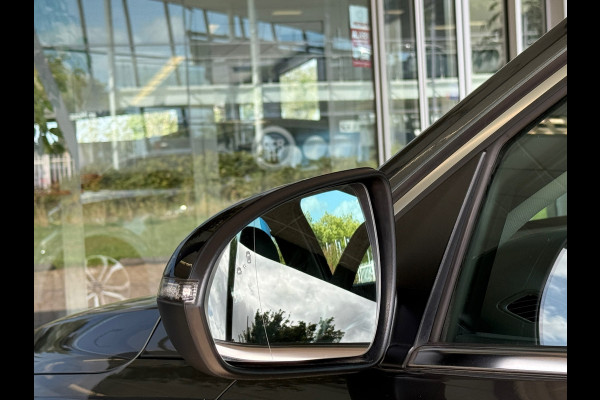Hyundai i30 Wagon 1.5 T-GDi Hybride MHEV Premium Dealer Onderhouden