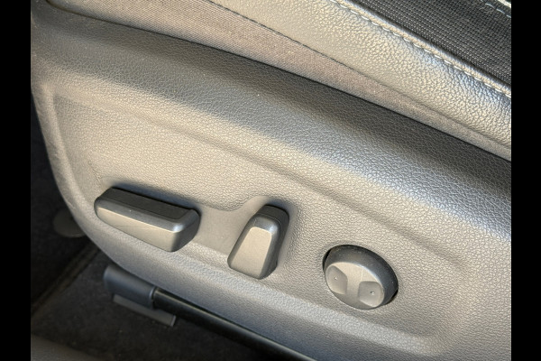Hyundai i30 Wagon 1.5 T-GDi Hybride MHEV Premium Dealer Onderhouden