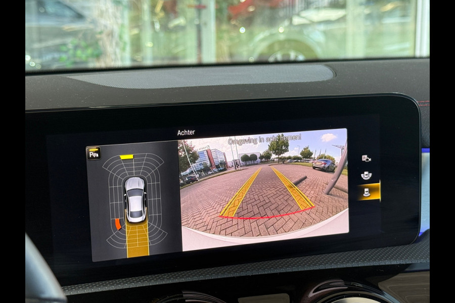 Mercedes-Benz CLA-Klasse 200 163pk AMG Line Pano|Sfeer|Panamerica Dealer Onderhouden