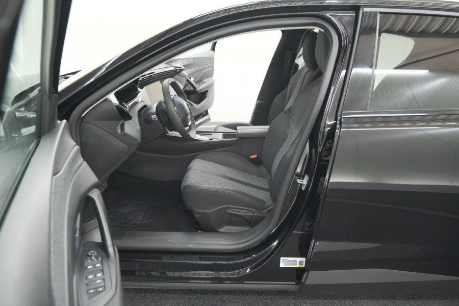Peugeot 408 1.2 Hybrid 136 e-DSC6 Allure | 360 Camera | Navigatie | Parkeersensoren | Apple Carplay