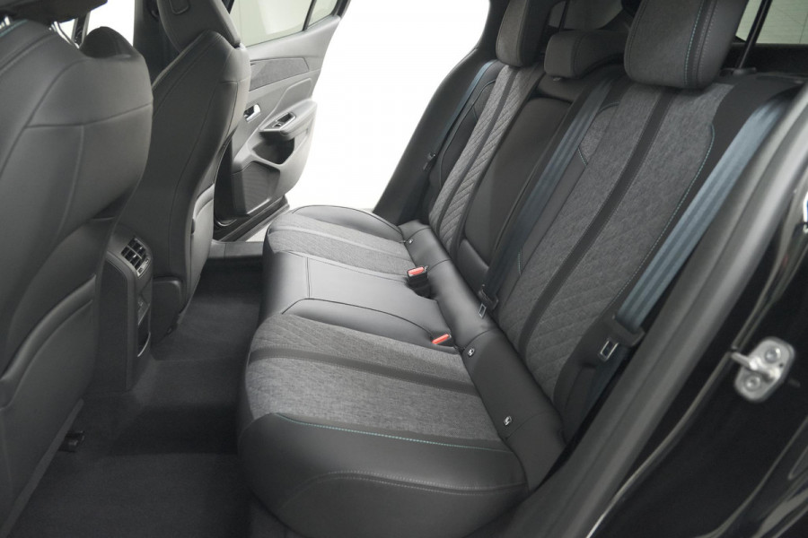 Peugeot 408 1.2 Hybrid 136 e-DSC6 Allure | 360 Camera | Navigatie | Parkeersensoren | Apple Carplay