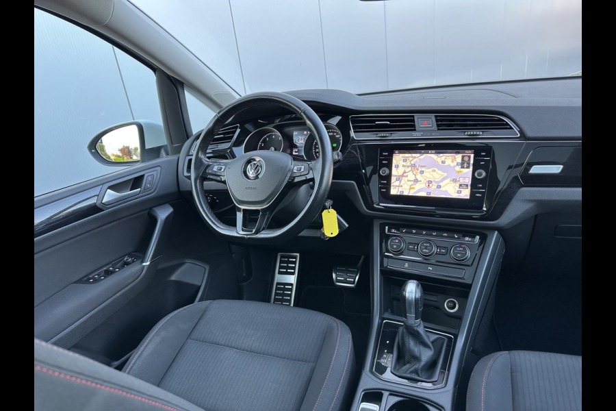 Volkswagen Touran 7p 1.4 TSI 150pk DSG Highline | Pano dak | Trekhaak