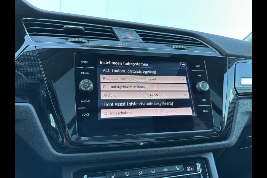 Volkswagen Touran 7p 1.4 TSI 150pk DSG Highline | Pano dak | Trekhaak