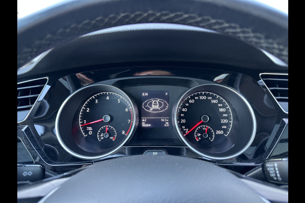 Volkswagen Touran 7p 1.4 TSI 150pk DSG Highline | Pano dak | Trekhaak