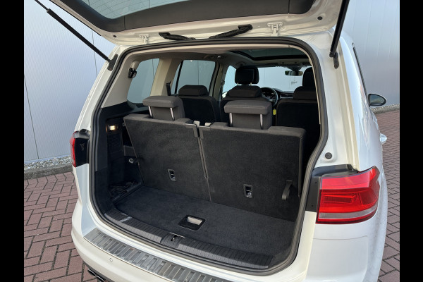 Volkswagen Touran 7p 1.4 TSI 150pk DSG Highline | Pano dak | Trekhaak