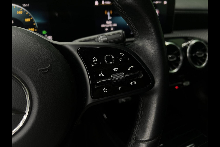 Mercedes-Benz A-Klasse 180 Camera | Cruise | Lane | Led | Navi