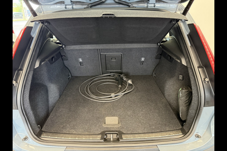 Volvo XC40 1.5 T4 Recharge Inscription H&K Stoel- en stuurverwarming. CC adaptief Leer