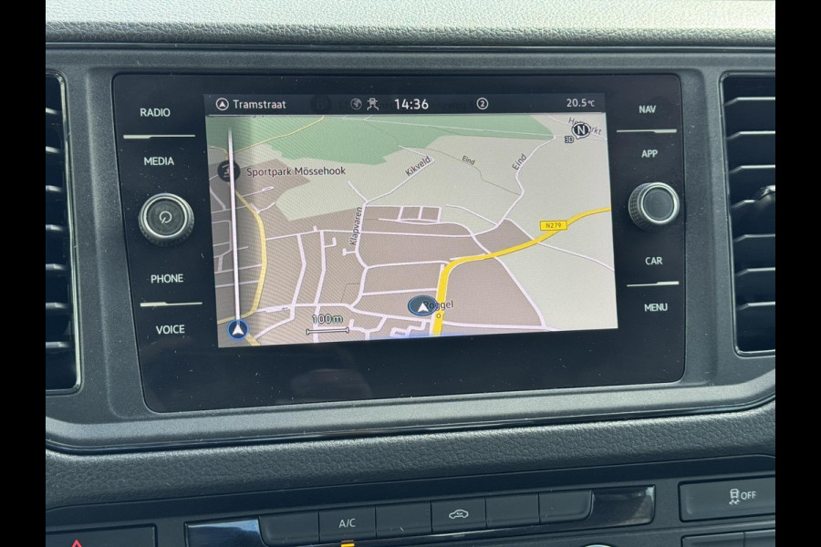 Volkswagen Crafter 35 2.0 TDI L4 DC Trendline Cruise control Automatisch airco Navigatie Apple Carplay / Android Auto