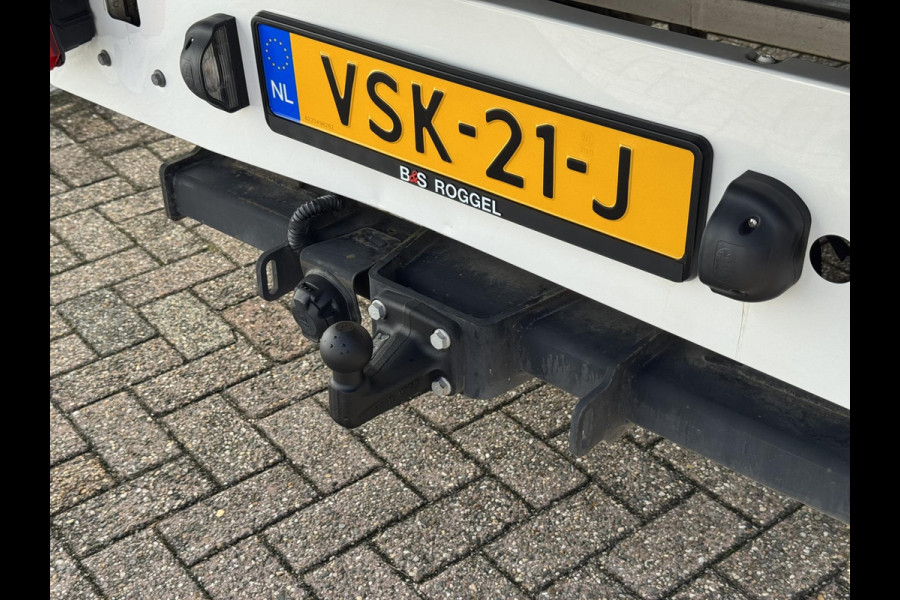 Volkswagen Crafter 35 2.0 TDI L4 DC Trendline Cruise control Automatisch airco Navigatie Apple Carplay / Android Auto