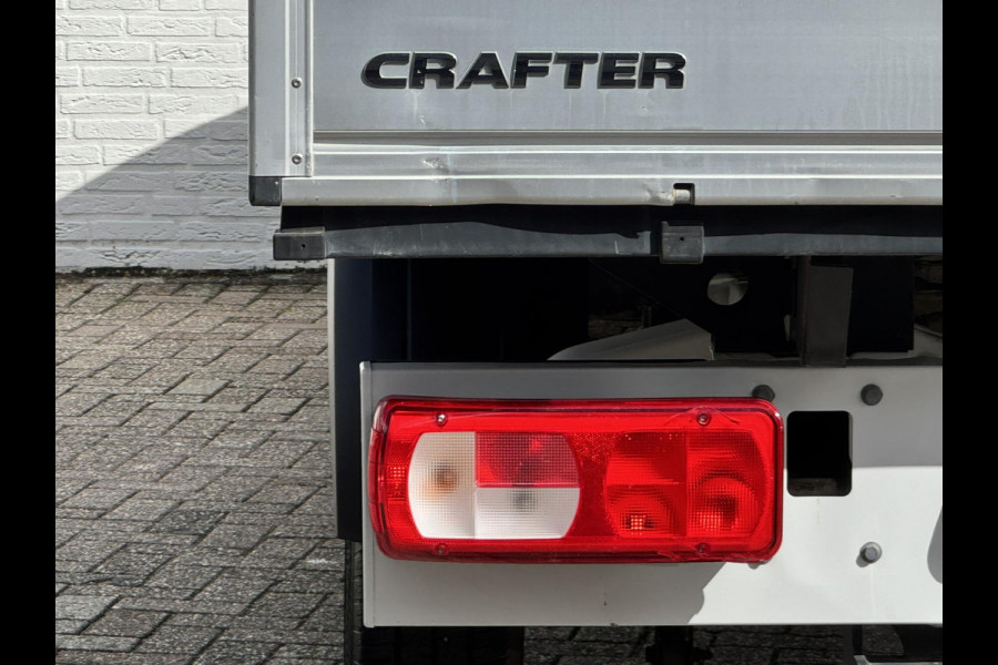 Volkswagen Crafter 35 2.0 TDI L4 DC Trendline Cruise control Automatisch airco Navigatie Apple Carplay / Android Auto
