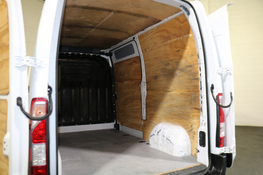 Renault Master 2.3 dCi 146pk L2 H2 2x Schuifdeur Airco Navigatie Camera