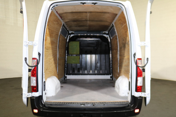 Renault Master 2.3 dCi 146pk L2 H2 2x Schuifdeur Airco Navigatie Camera