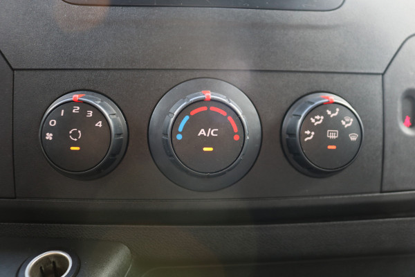 Renault Master 2.3 dCi 146pk L2 H2 2x Schuifdeur Airco Navigatie Camera