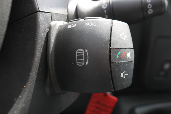 Renault Master 2.3 dCi 146pk L2 H2 2x Schuifdeur Airco Navigatie Camera