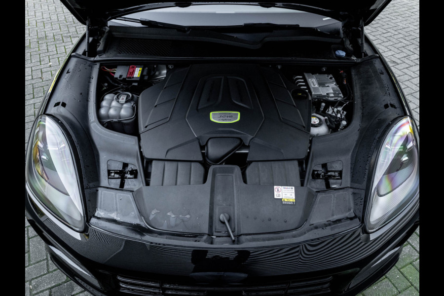 Porsche Cayenne Coupé 3.0 E-Hybrid - Pano - Sport Chrono - Trekhaak - Luchtvering - Achterasbesturing