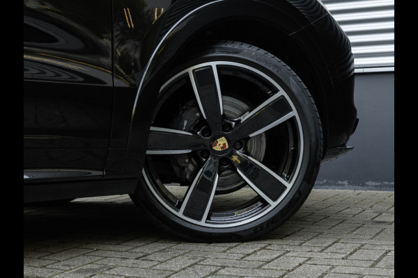Porsche Cayenne Coupé 3.0 E-Hybrid - Pano - Sport Chrono - Trekhaak - Luchtvering - Achterasbesturing