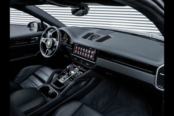 Porsche Cayenne Coupé 3.0 E-Hybrid - Pano - Sport Chrono - Trekhaak - Luchtvering - Achterasbesturing