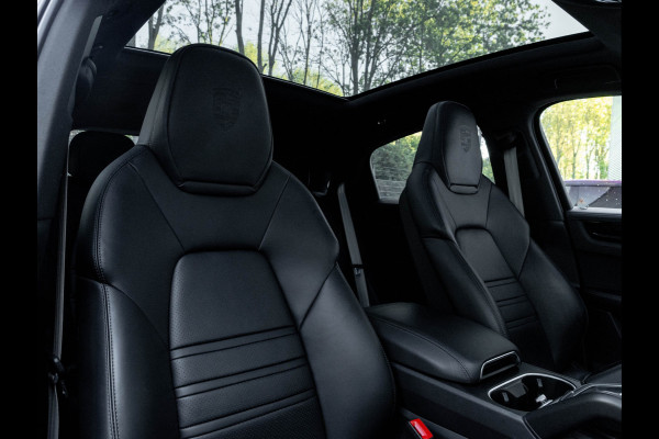 Porsche Cayenne Coupé 3.0 E-Hybrid - Pano - Sport Chrono - Trekhaak - Luchtvering - Achterasbesturing
