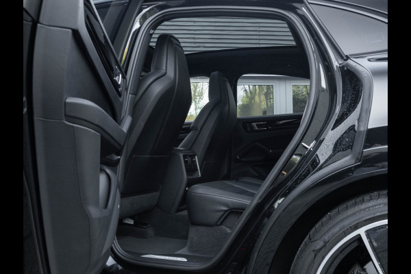 Porsche Cayenne Coupé 3.0 E-Hybrid - Pano - Sport Chrono - Trekhaak - Luchtvering - Achterasbesturing