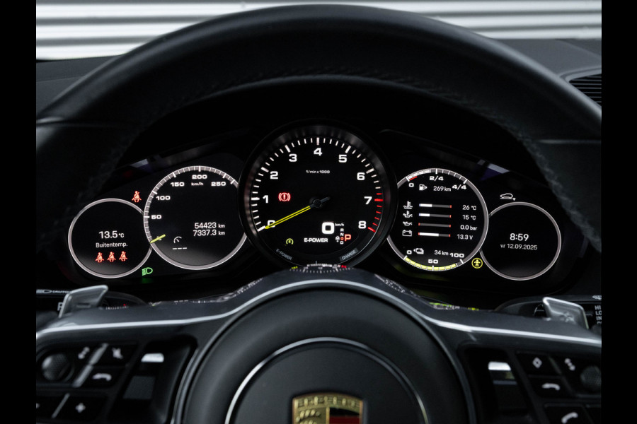 Porsche Cayenne Coupé 3.0 E-Hybrid - Pano - Sport Chrono - Trekhaak - Luchtvering - Achterasbesturing