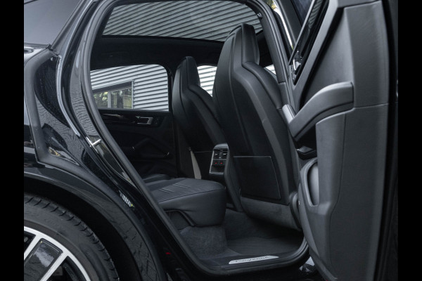 Porsche Cayenne Coupé 3.0 E-Hybrid - Pano - Sport Chrono - Trekhaak - Luchtvering - Achterasbesturing