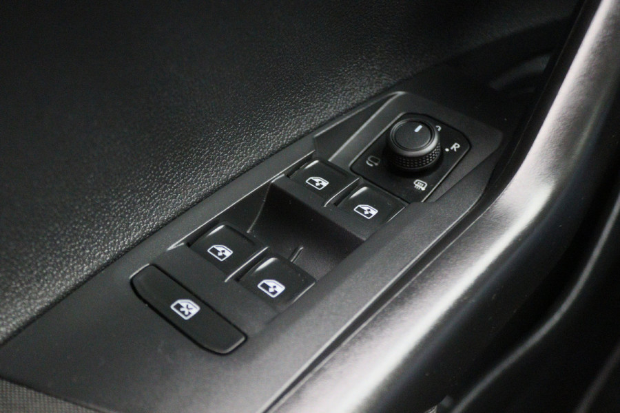Volkswagen Taigo 1.0 TSI Life Airco, Cruise, Apple Carplay, Elektrisch Pakket, LED, DAB, PDC, 16''