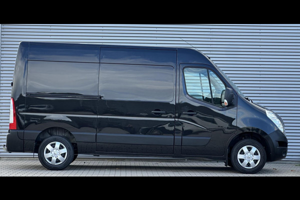 Renault Master T33 2.3 dCi L2H2 Trekhaak|Airco|Zwart Navi|Airco|Zwart|Lage km stand|Nette bus!