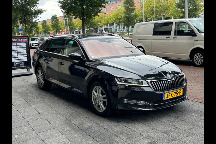 Škoda Superb Combi 2.0 TSI DSG 140Kw Navi Carplay Memory Škoda Superb Combi 2.0 TSI DSG 140Kw Navi Carplay Memory