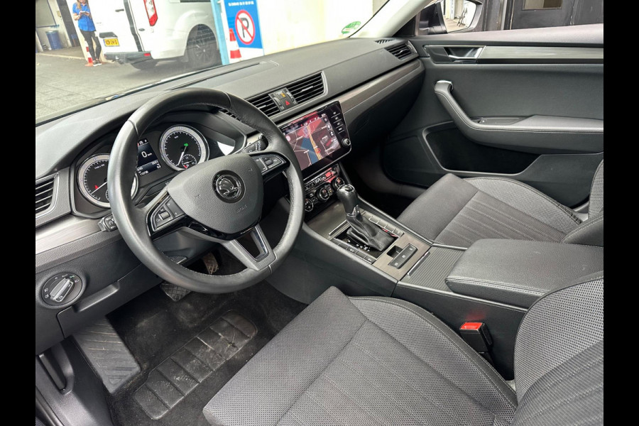 Škoda Superb Combi 2.0 TSI DSG 140Kw Navi Carplay Memory Škoda Superb Combi 2.0 TSI DSG 140Kw Navi Carplay Memory