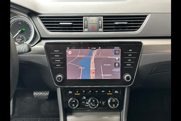 Škoda Superb Combi 2.0 TSI DSG 140Kw Navi Carplay Memory Škoda Superb Combi 2.0 TSI DSG 140Kw Navi Carplay Memory