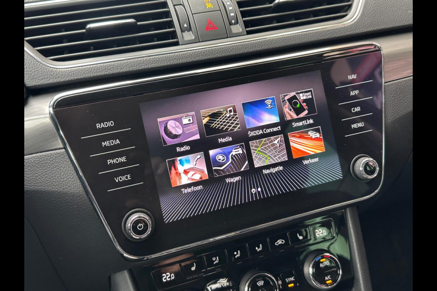 Škoda Superb Combi 2.0 TSI DSG 140Kw Navi Carplay Memory Škoda Superb Combi 2.0 TSI DSG 140Kw Navi Carplay Memory