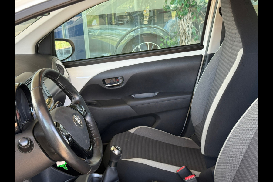 Toyota Aygo 1.0 VVT-i x-play Navi|Camera|Carplay