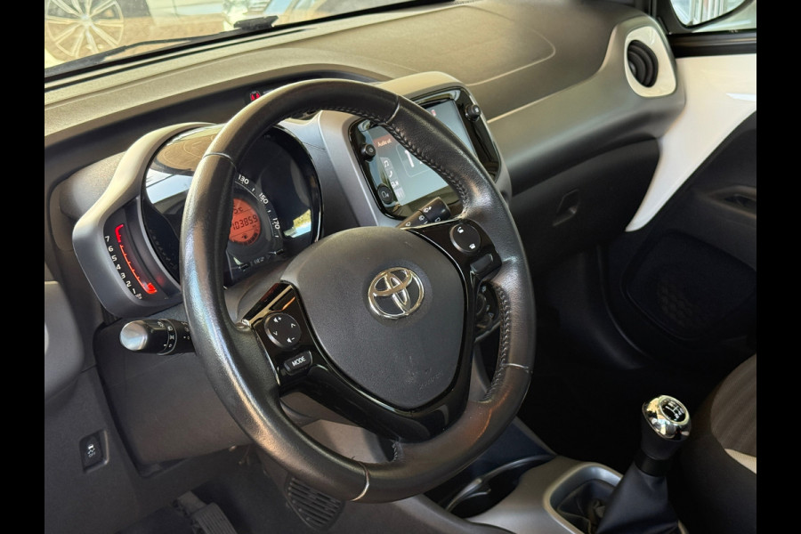 Toyota Aygo 1.0 VVT-i x-play Navi|Camera|Carplay