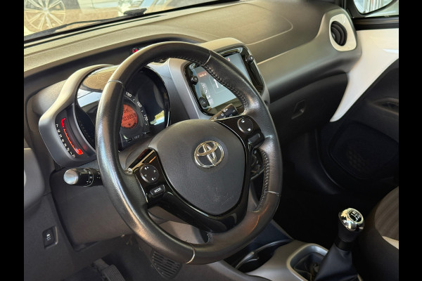 Toyota Aygo 1.0 VVT-i x-play Navi|Camera|Carplay