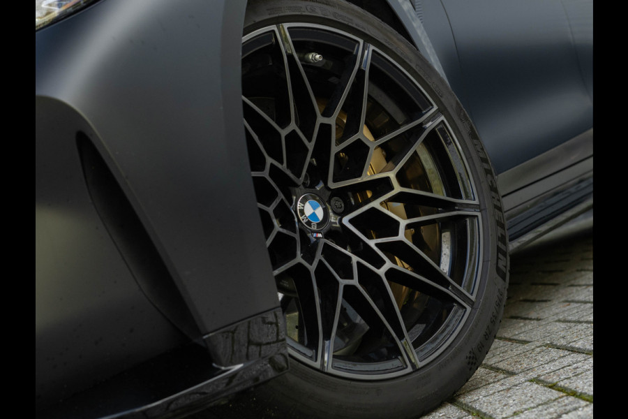 BMW 3 Serie M3 - Manual - Individual "Frozen Black" - Carbon Brakes - Bucket Seats BMW 3 Serie M3 - Manual - Individual "Frozen Black" - Carbon Brakes - Bucket Seats