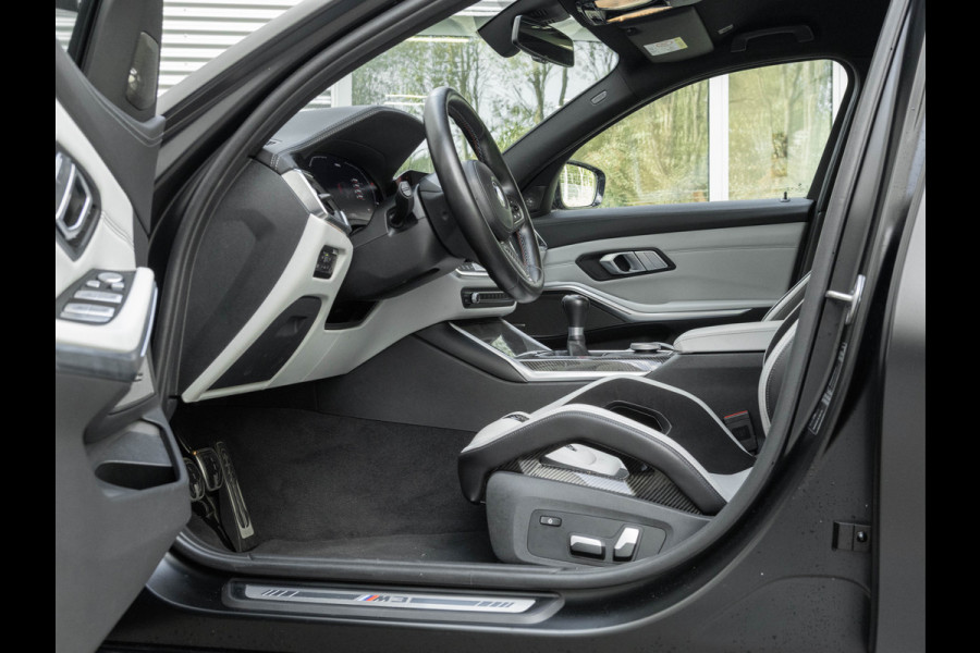 BMW 3 Serie M3 - Manual - Individual "Frozen Black" - Carbon Brakes - Bucket Seats BMW 3 Serie M3 - Manual - Individual "Frozen Black" - Carbon Brakes - Bucket Seats