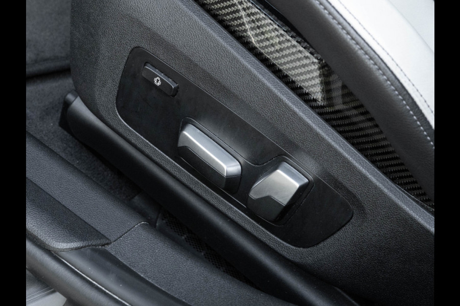 BMW 3 Serie M3 - Manual - Individual "Frozen Black" - Carbon Brakes - Bucket Seats BMW 3 Serie M3 - Manual - Individual "Frozen Black" - Carbon Brakes - Bucket Seats