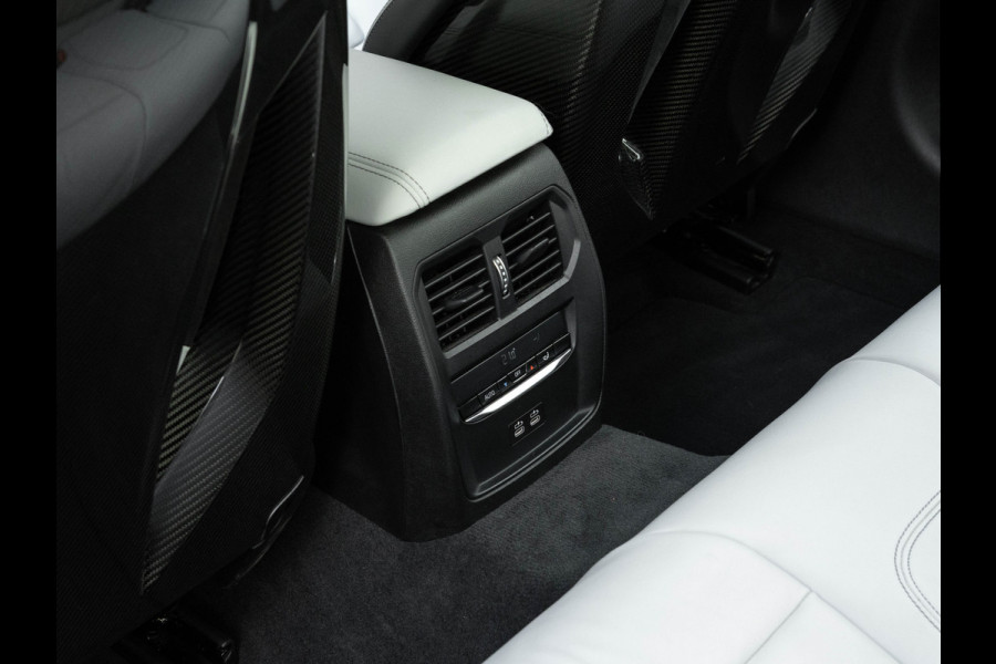 BMW 3 Serie M3 - Manual - Individual "Frozen Black" - Carbon Brakes - Bucket Seats BMW 3 Serie M3 - Manual - Individual "Frozen Black" - Carbon Brakes - Bucket Seats