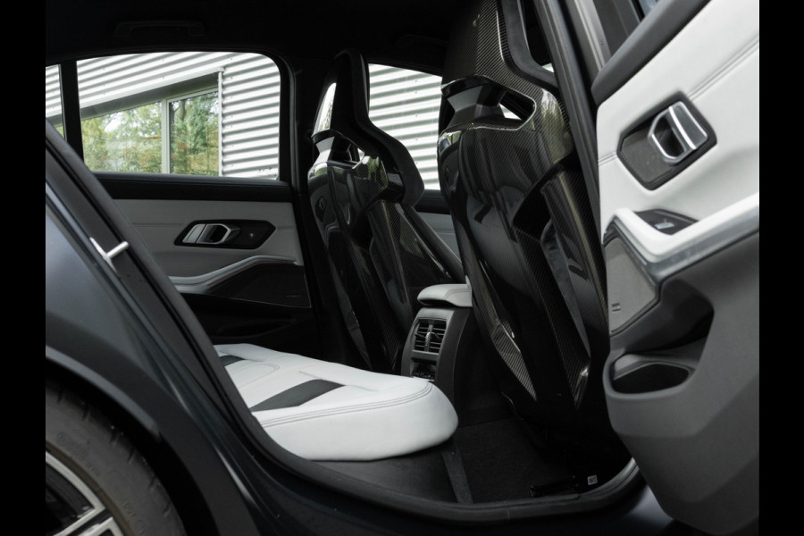 BMW 3 Serie M3 - Manual - Individual "Frozen Black" - Carbon Brakes - Bucket Seats BMW 3 Serie M3 - Manual - Individual "Frozen Black" - Carbon Brakes - Bucket Seats