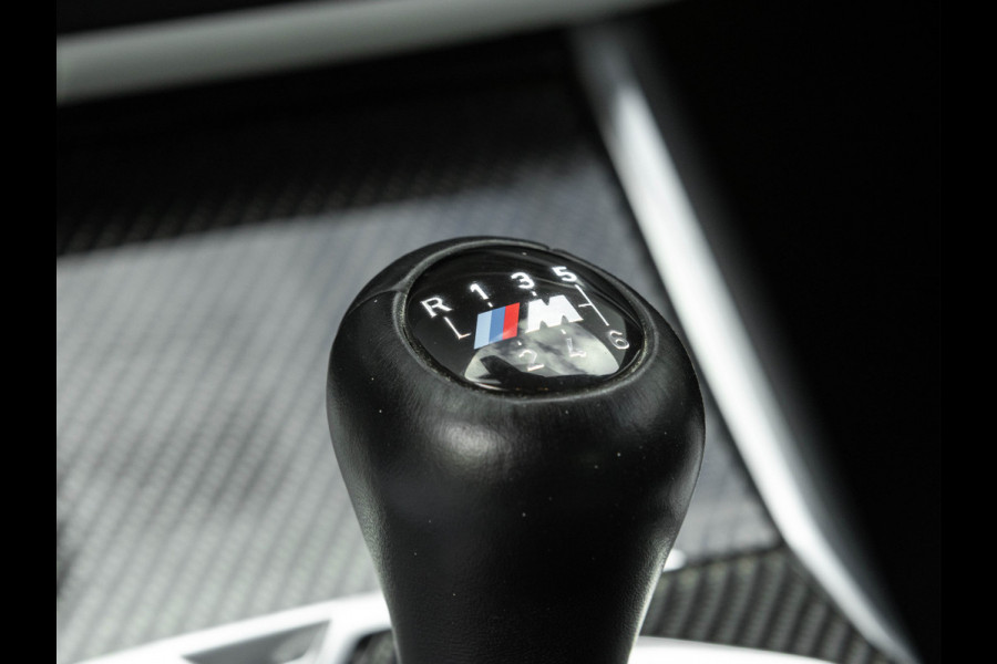 BMW 3 Serie M3 - Manual - Individual "Frozen Black" - Carbon Brakes - Bucket Seats BMW 3 Serie M3 - Manual - Individual "Frozen Black" - Carbon Brakes - Bucket Seats