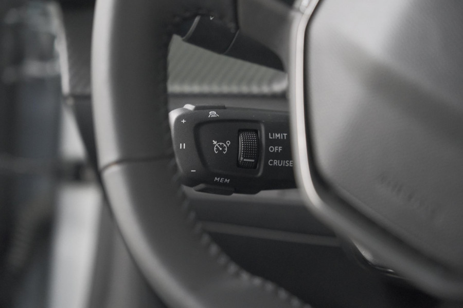 Peugeot 208 PureTech 100 Allure | 360 Camera | Adaptieve Cruise Control | Dodehoekdetectie